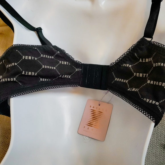 DONATING - NEW - Cotton Essentials Bralette - Black (1X) - Picture 7 of 10